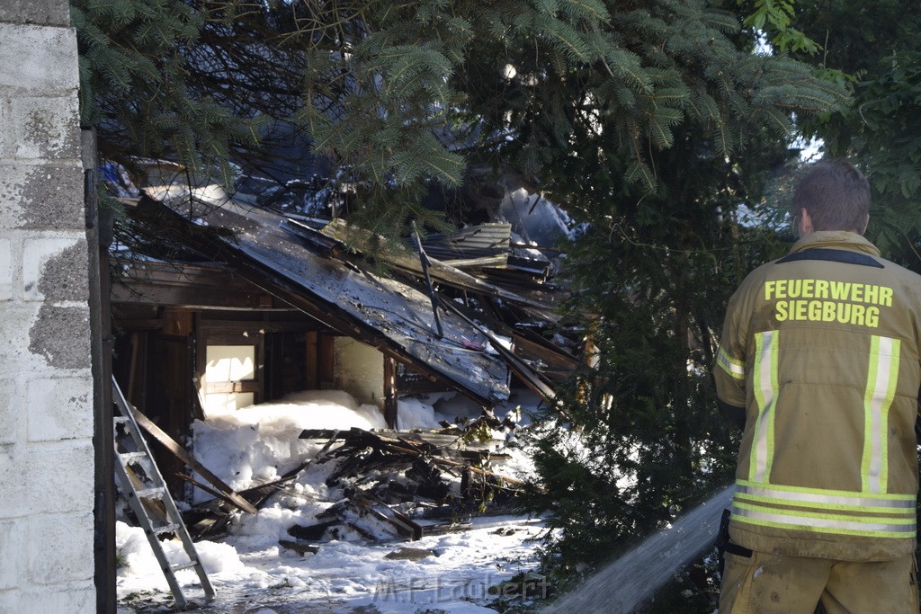 Grossfeuer Einfamilienhaus Siegburg Muehlengrabenstr P1253.JPG - Miklos Laubert